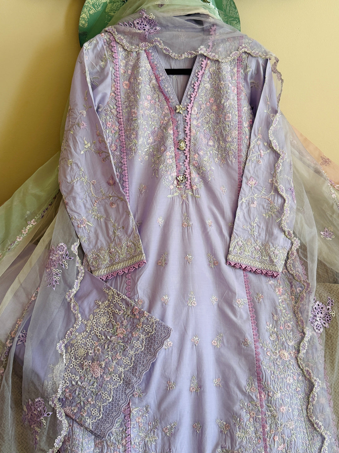 FAIZA SAQLAIN LUXURY LAWN COLLECTION AYA SUELA