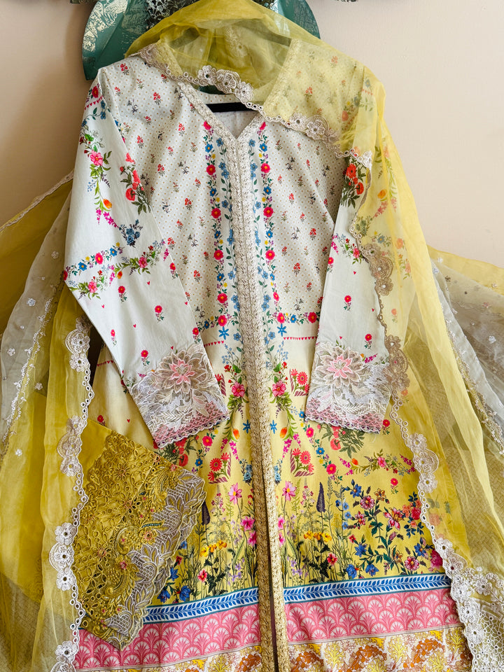 FAIZA SAQLAIN LUXURY LAWN COLLECTION AYA ARTA