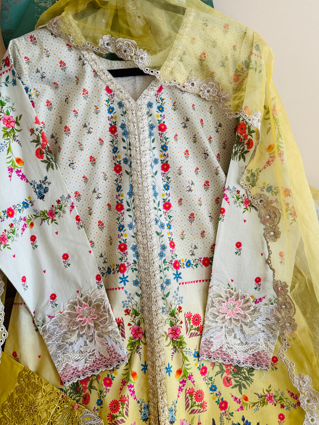 FAIZA SAQLAIN LUXURY LAWN COLLECTION AYA ARTA