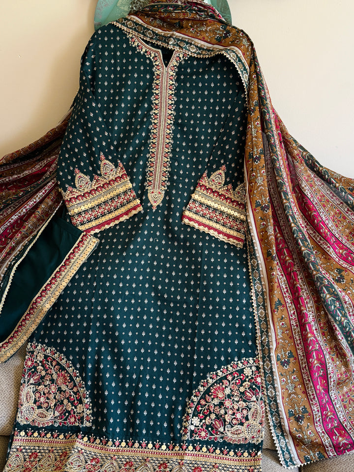 EMBROIDERED CASUAL WEAR LAWN 3-PC SUITS CWSF42