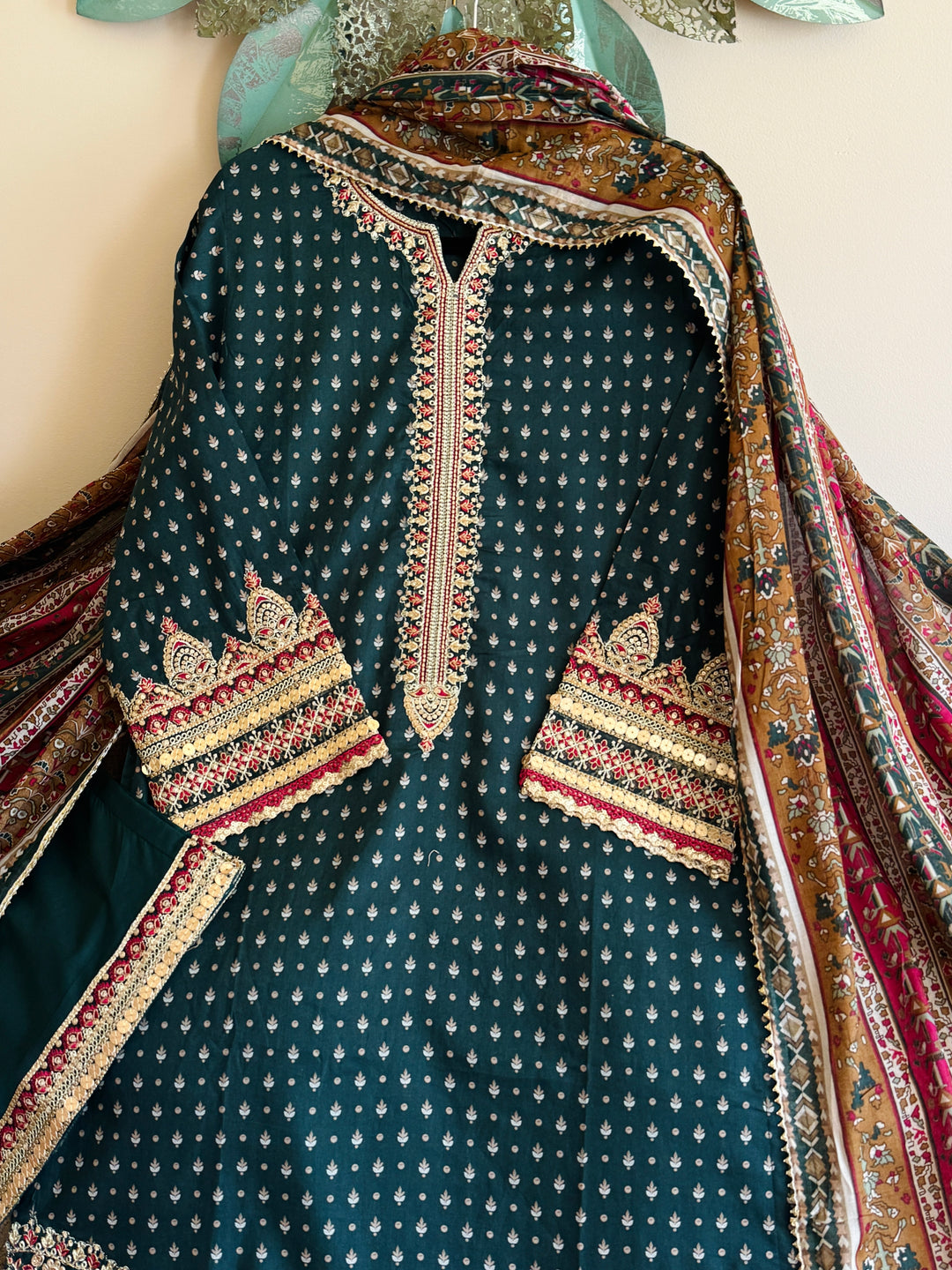 EMBROIDERED CASUAL WEAR LAWN 3-PC SUITS CWSF42