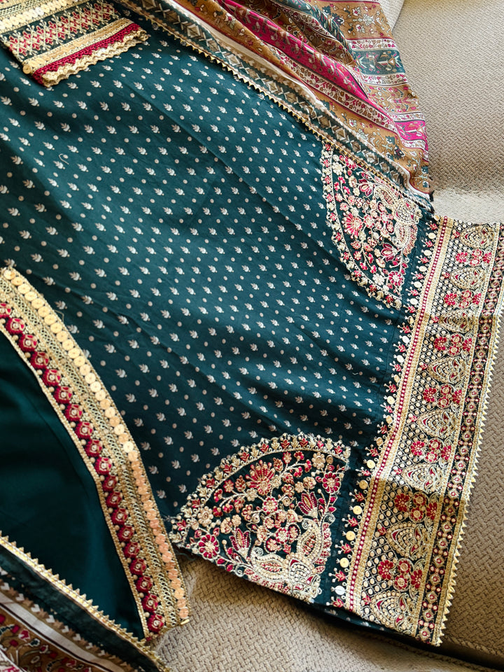 EMBROIDERED CASUAL WEAR LAWN 3-PC SUITS CWSF42