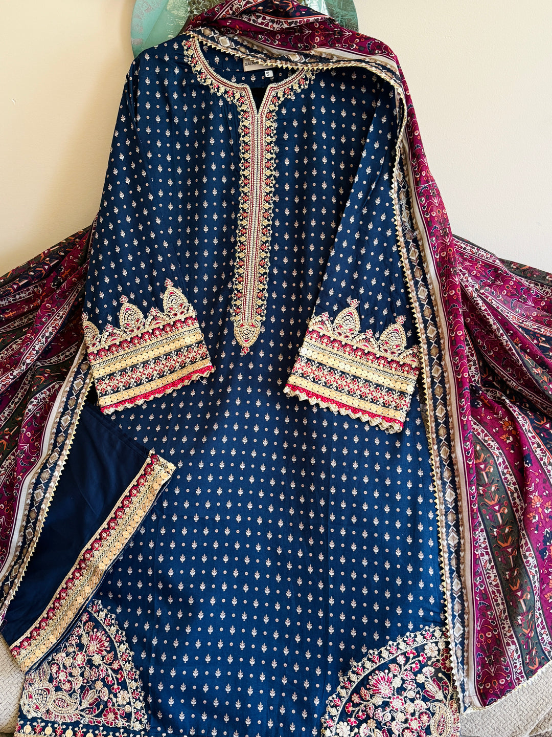 EMBROIDERED CASUAL WEAR LAWN 3-PC SUITS CWSF41