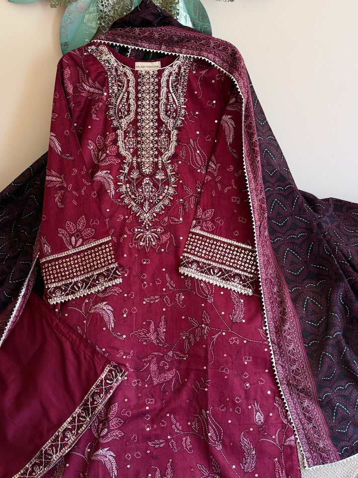EMBROIDERED CASUAL WEAR LAWN 3-PC SUITS CWSF40