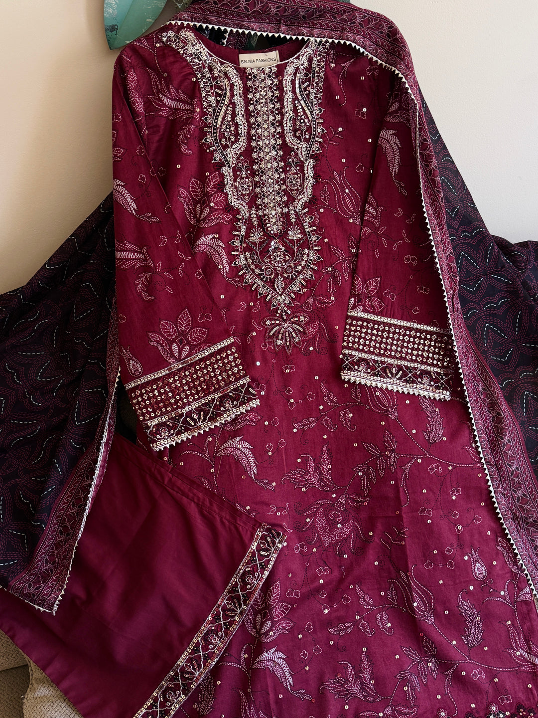 EMBROIDERED CASUAL WEAR LAWN 3-PC SUITS CWSF40