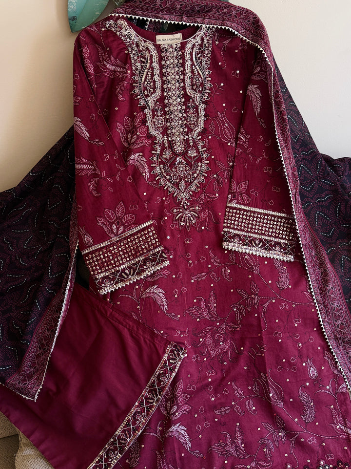 EMBROIDERED CASUAL WEAR LAWN 3-PC SUITS CWSF40