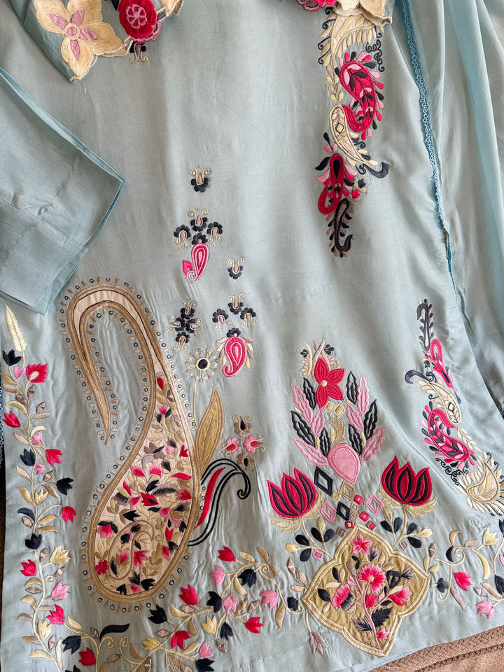 APPLIQUE EMBROIDERED SILK KAFTAN SFKF43