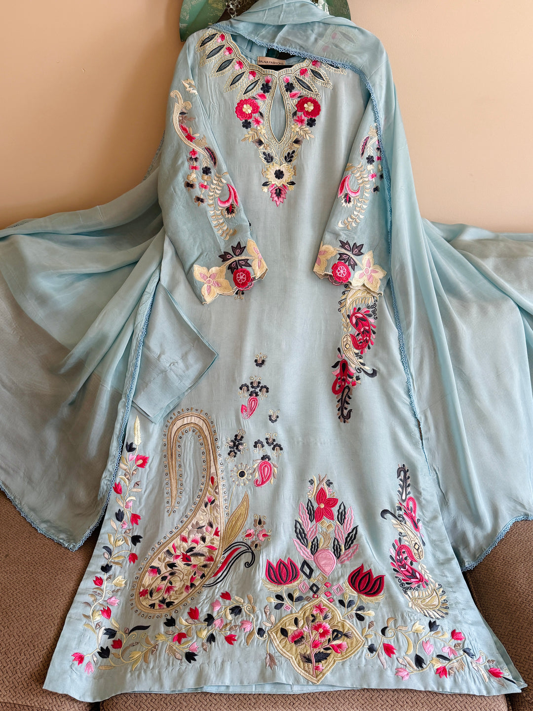APPLIQUE EMBROIDERED SILK KAFTAN SFKF43