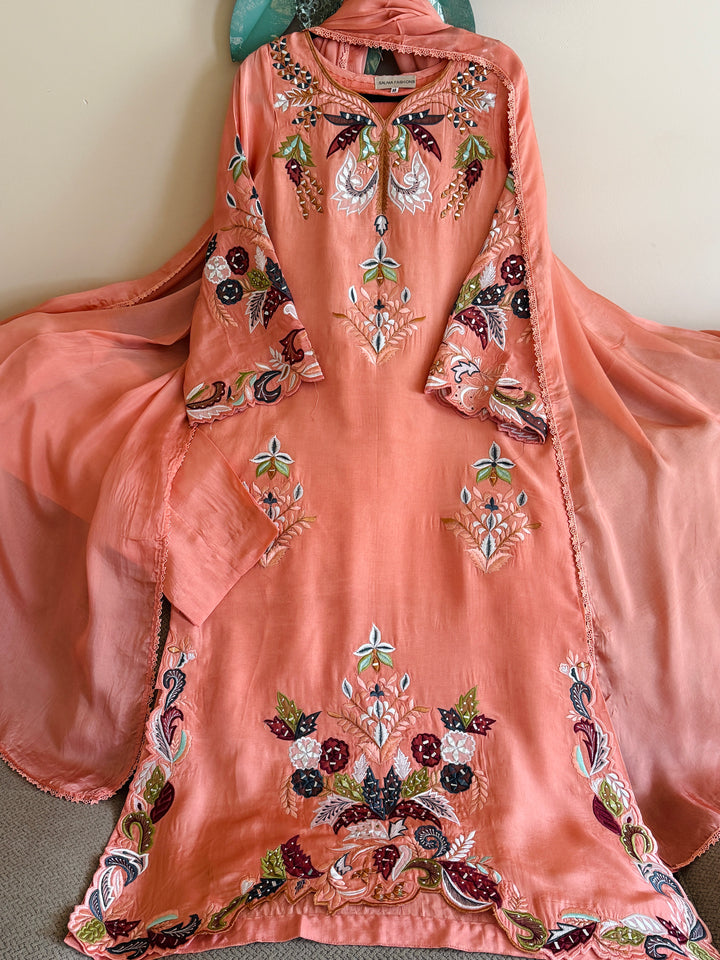 APPLIQUE EMBROIDERED SILK KAFTAN SFKF44