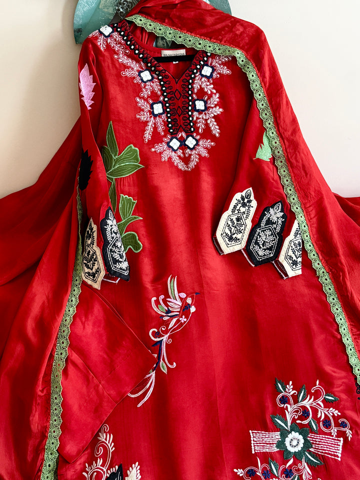 APPLIQUE EMBROIDERED SILK KAFTAN SFKF45