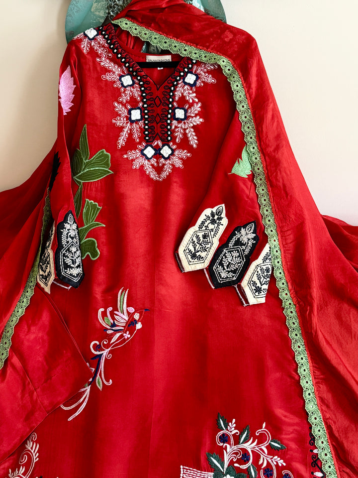 APPLIQUE EMBROIDERED SILK KAFTAN SFKF45