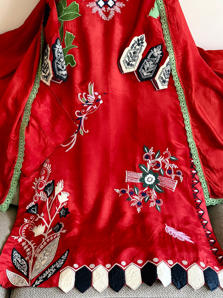 APPLIQUE EMBROIDERED SILK KAFTAN SFKF45