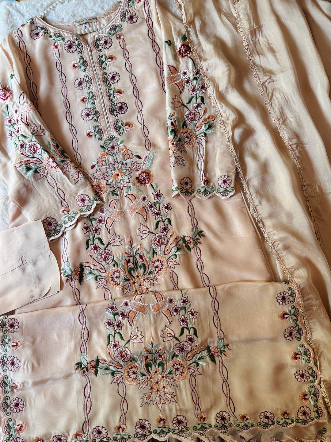 APPLIQUE EMBROIDERED SILK KAFTAN SFKF46