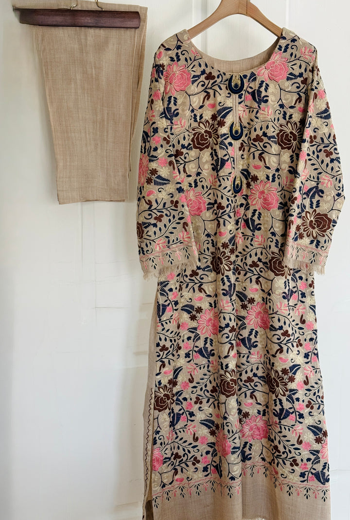 AARI EMBROIDERED PASHMINA KAFTAN SFP11