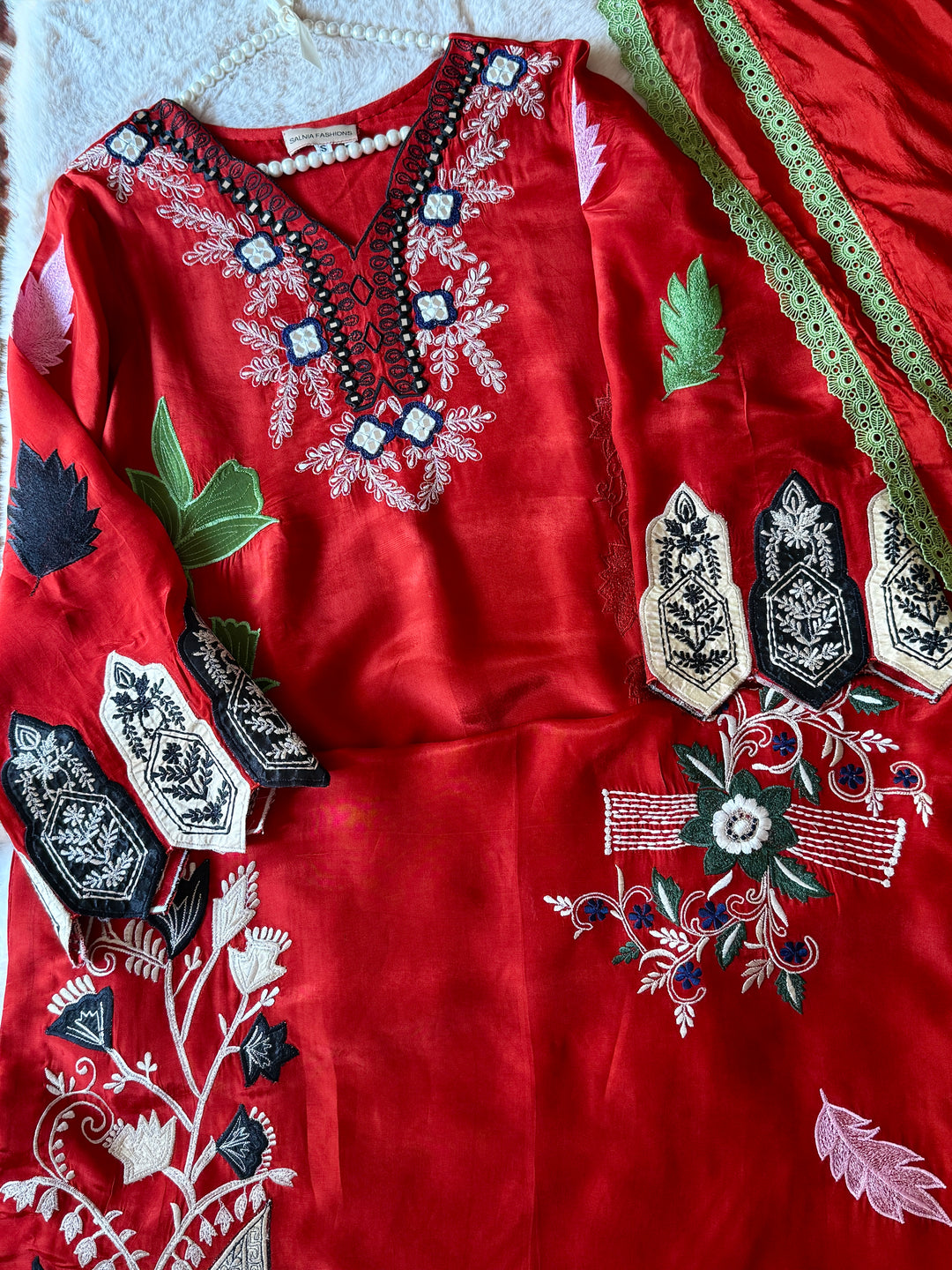 APPLIQUE EMBROIDERED SILK KAFTAN SFKF45