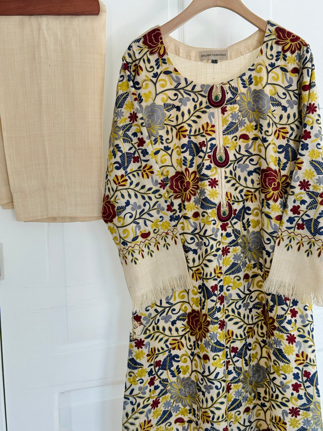 AARI EMBROIDERED PASHMINA KAFTAN SFP12