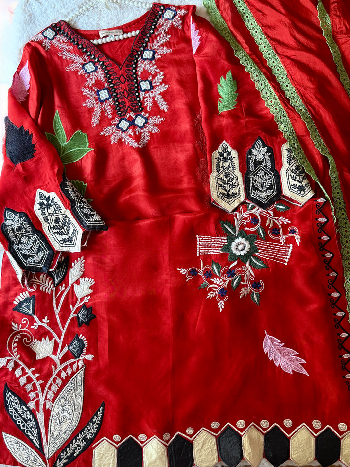 APPLIQUE EMBROIDERED SILK KAFTAN SFKF45