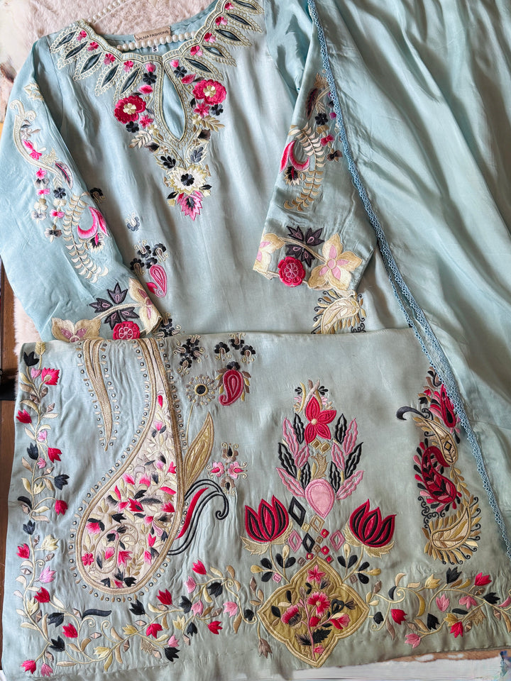 APPLIQUE EMBROIDERED SILK KAFTAN SFKF43