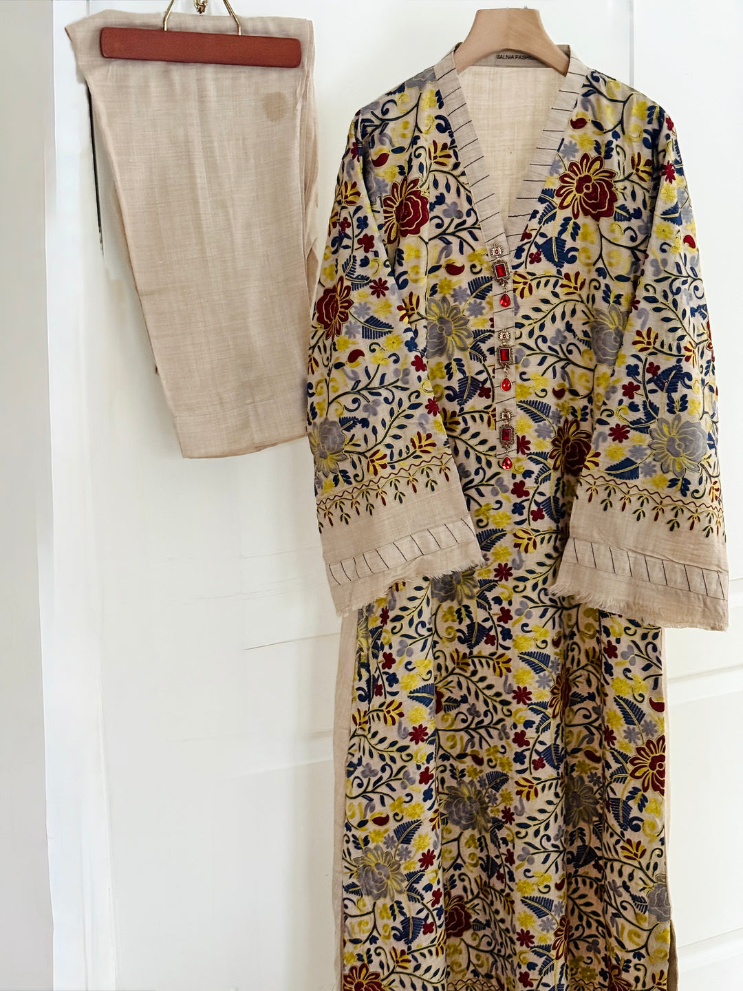 AARI EMBROIDERED PASHMINA KAFTAN SFP19