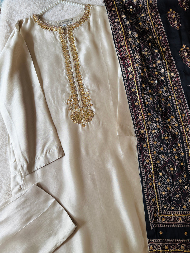 PURE SILK AJRAK SUIT AJSF02