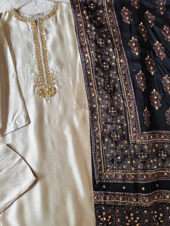 PURE SILK AJRAK SUIT AJSF02