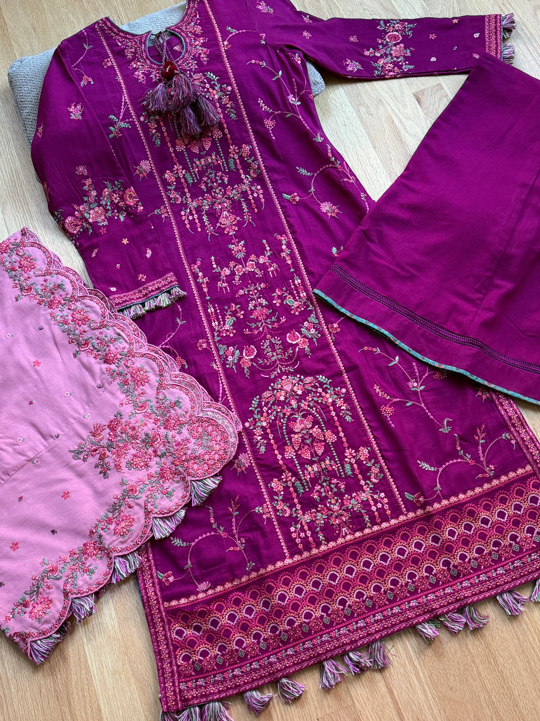 HUSSAIN REHAR WINTER COLLECTION AMANI HRSF07