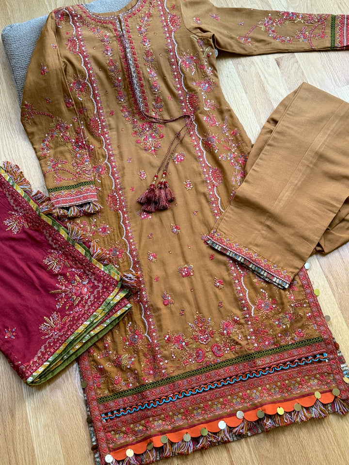 HUSSAIN REHAR WINTER COLLECTION TAWN HRSF05