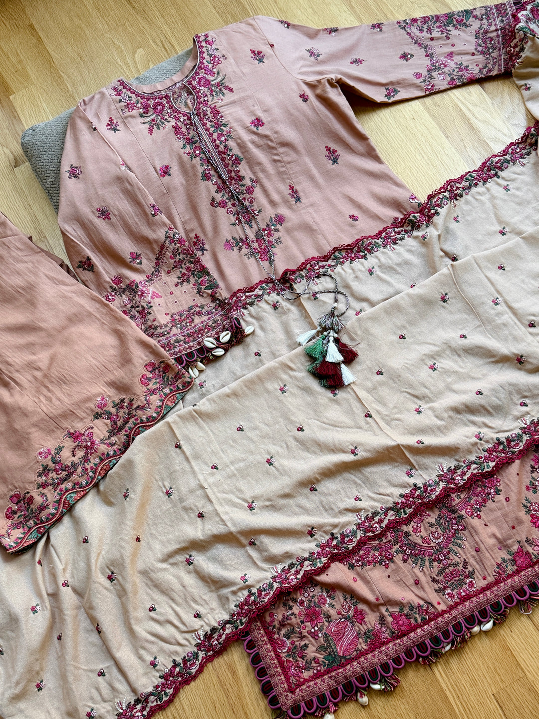 HUSSAIN REHAR WINTER COLLECTION LALI HRSF06