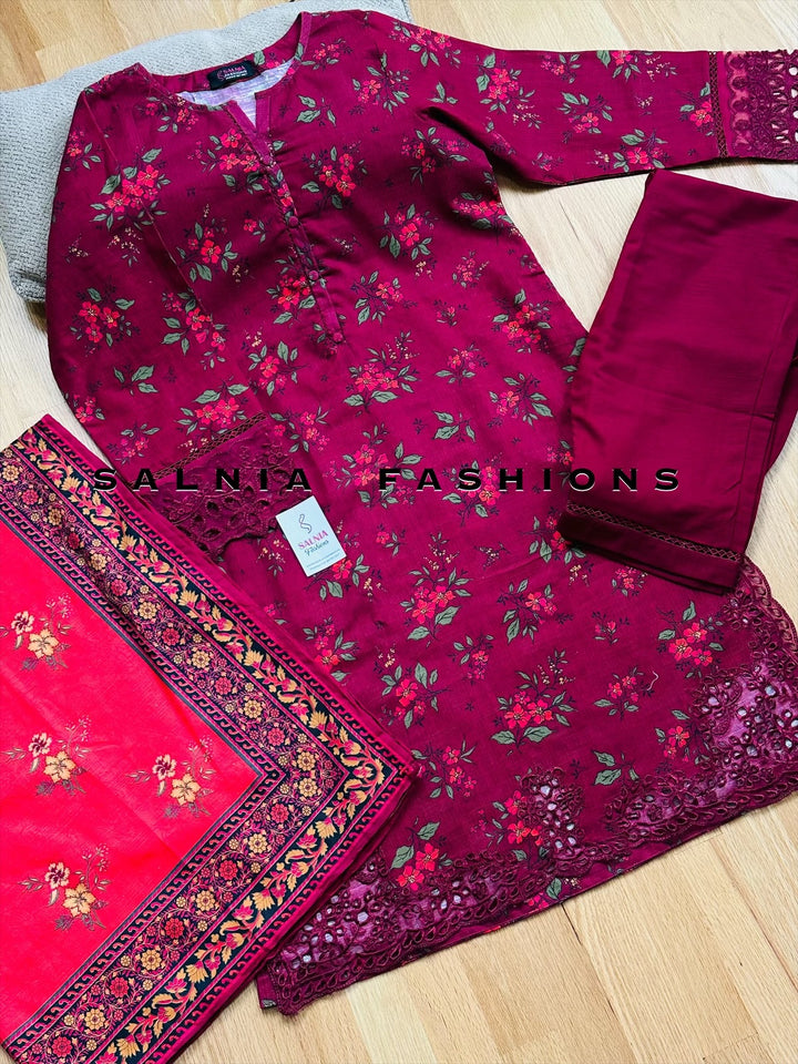EMBROIDERED KHADDAR SUIT SB01