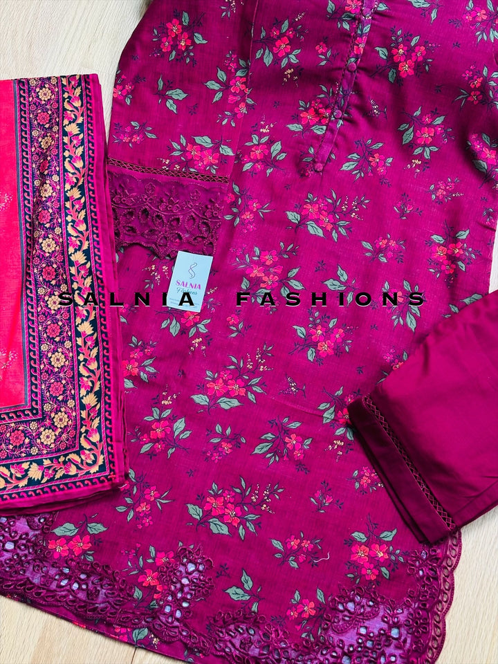 EMBROIDERED KHADDAR SUIT SB01