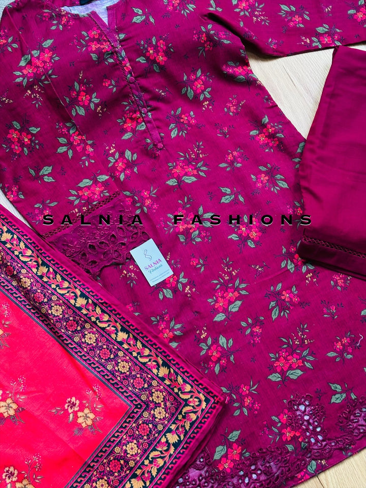 EMBROIDERED KHADDAR SUIT SB01