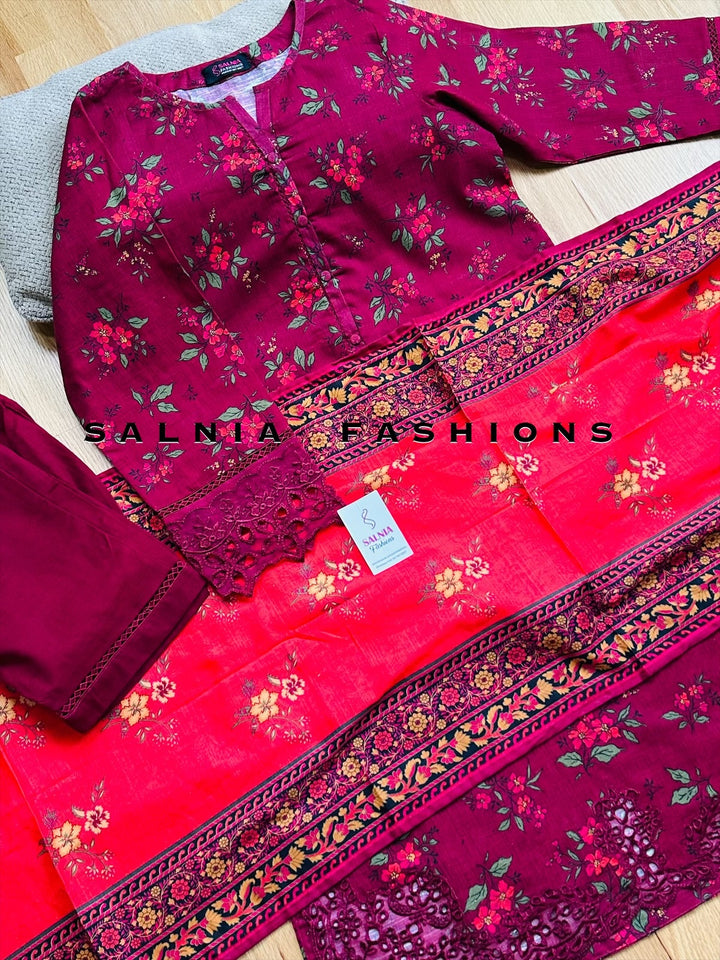 EMBROIDERED KHADDAR SUIT SB01