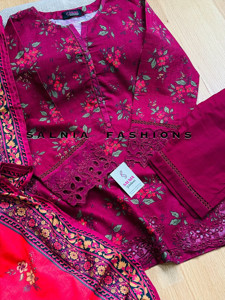 EMBROIDERED KHADDAR SUIT SB01