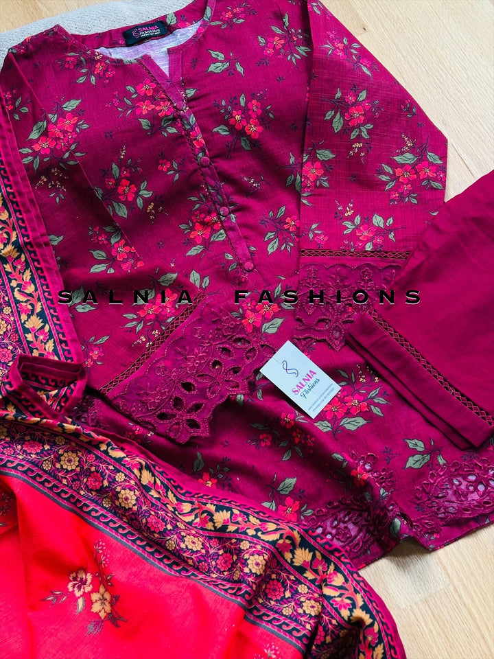 EMBROIDERED KHADDAR SUIT SB01