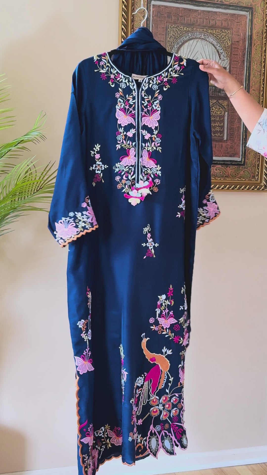 APPLIQUE EMBROIDERED SILK KAFTAN SFKF45