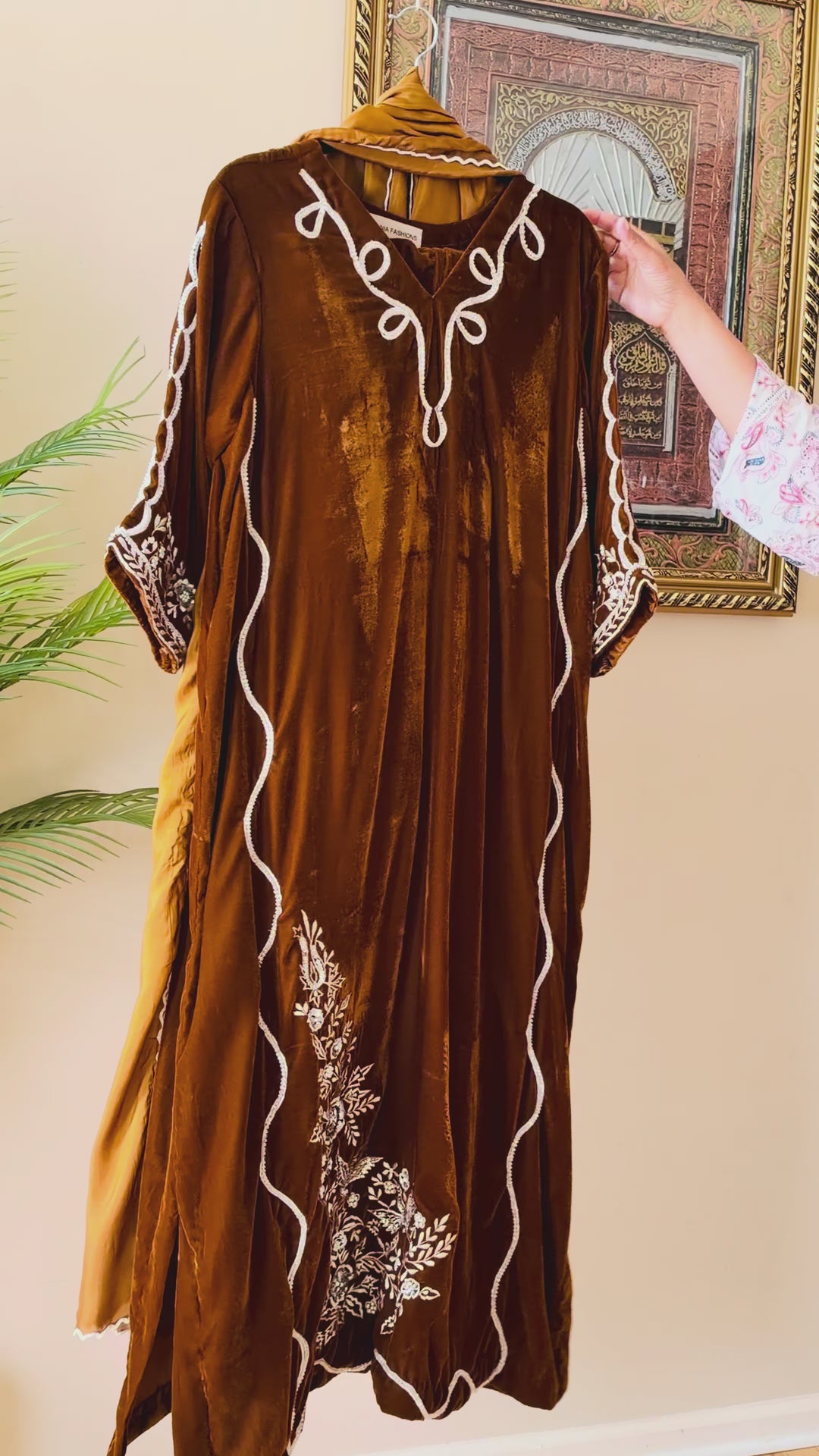 HANDWORK EMBROIDERED VELVET KAFTAN SFKF03
