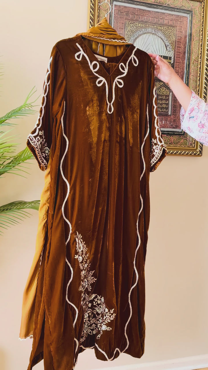 HANDWORK EMBROIDERED VELVET KAFTAN SFKF03