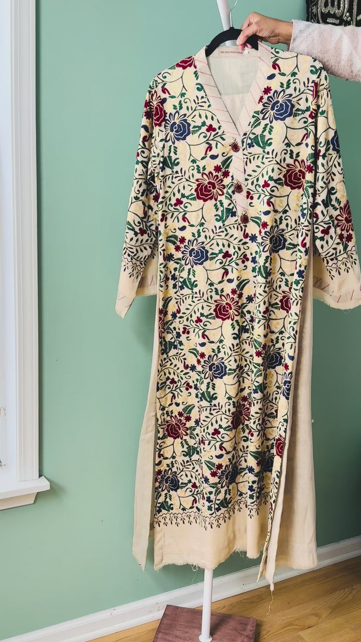 AARI EMBROIDERED PASHMINA KAFTAN SFP21