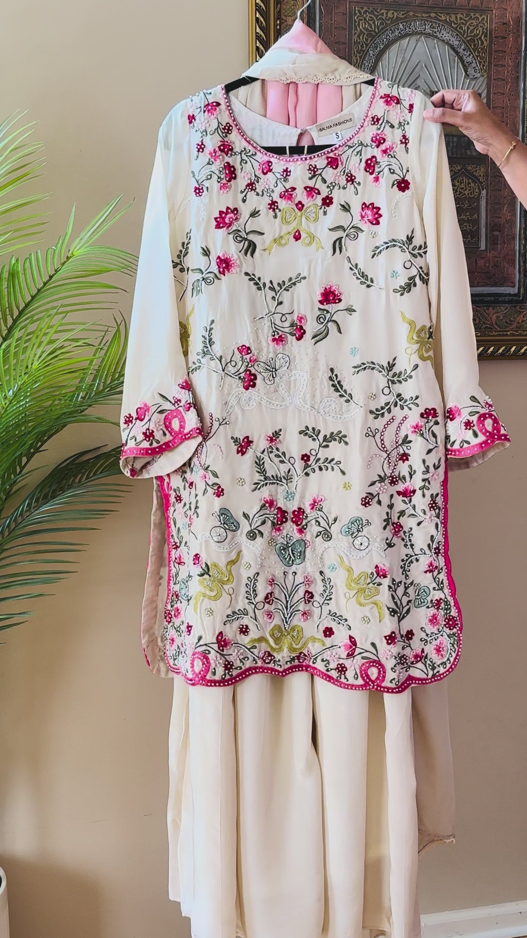 CUTWORK EMBROIDERED PURE SILK SUIT CTSH02