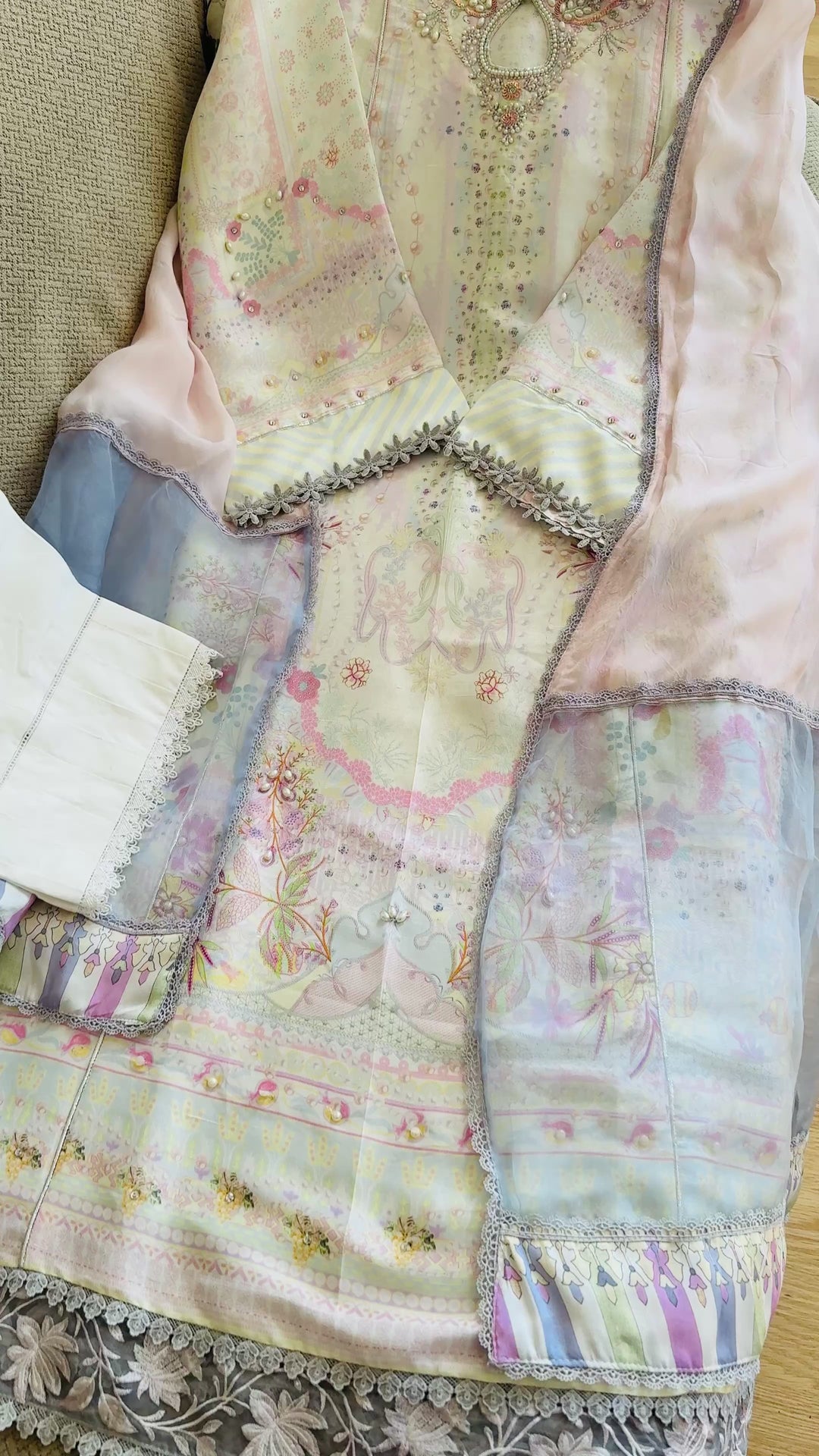 ANSAB JAHANGIR DIGITAL SILK INAYA