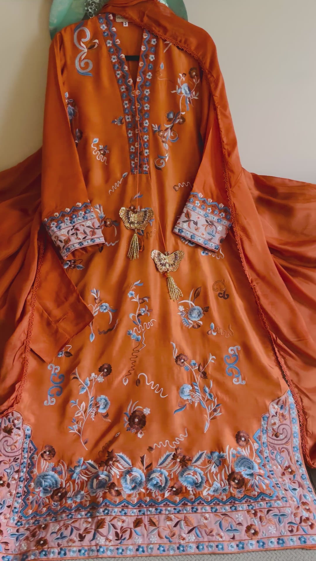 APPLIQUE EMBROIDERED SILK KAFTAN SFKF49