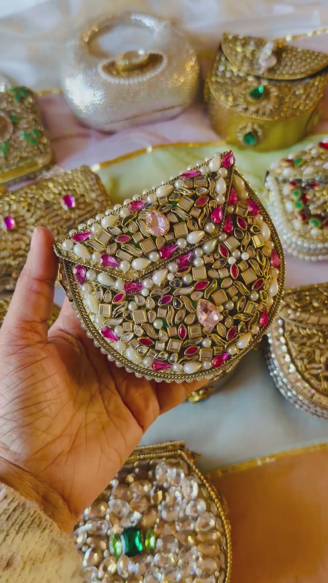 KUNDAN CLUTCH HOORAIN
