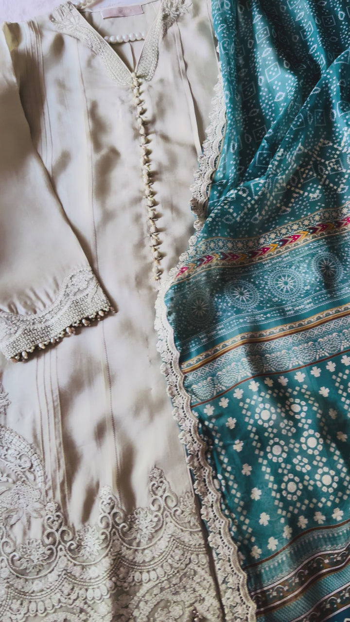 FAIZA SAQLAIN LUXE SILK EIDT RIMAAS