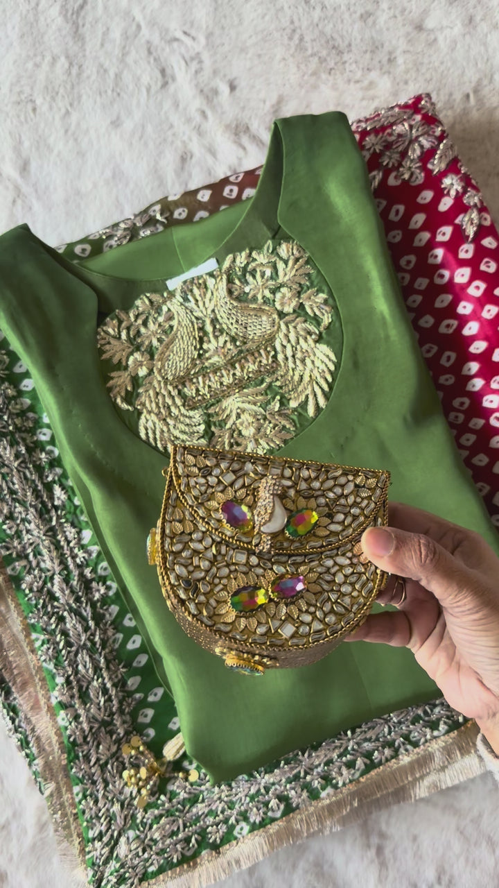 KUNDAN CLUTCH SUNEHRI