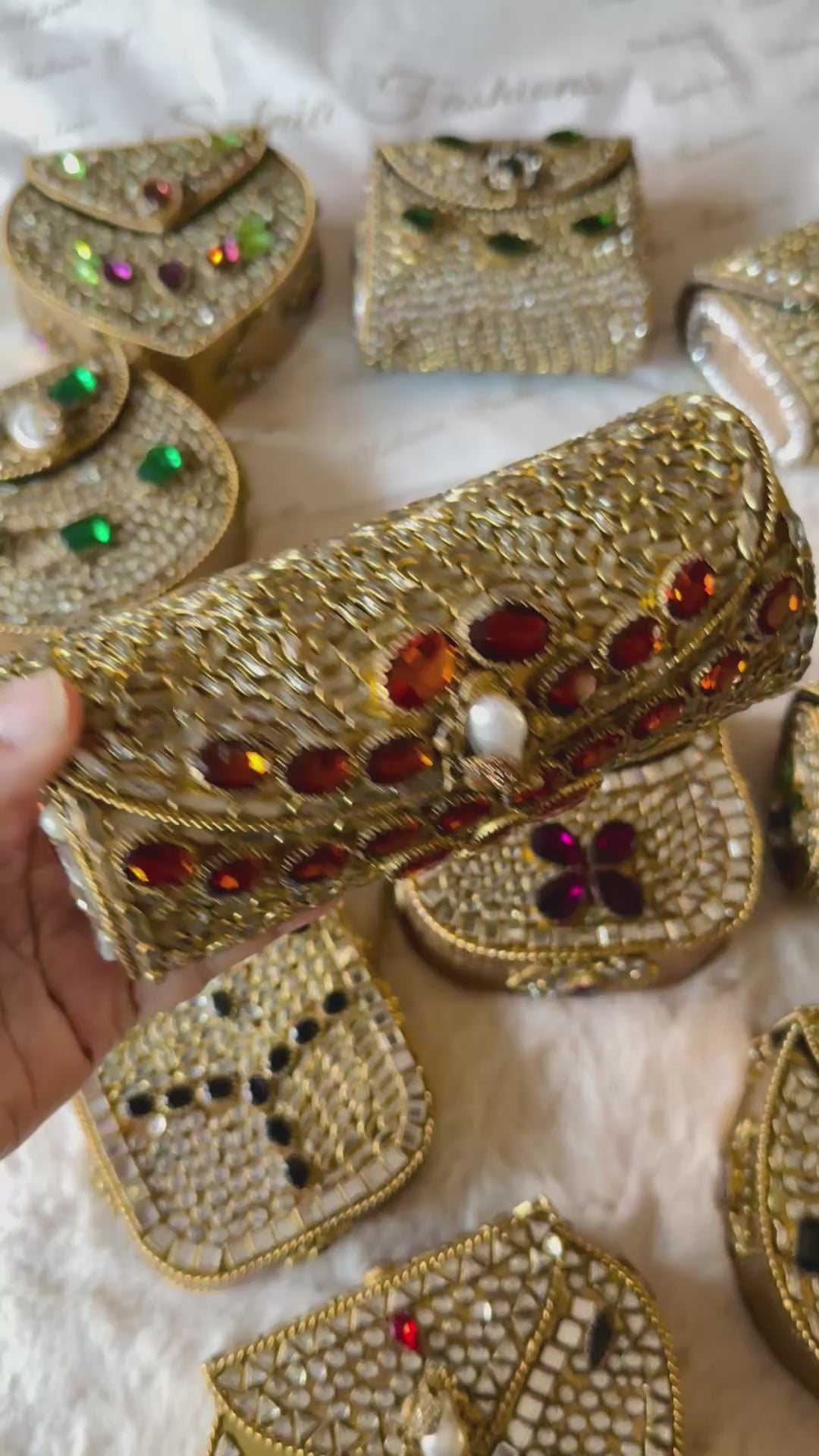 DHOLKI KUNDAN CLUTCH TARA