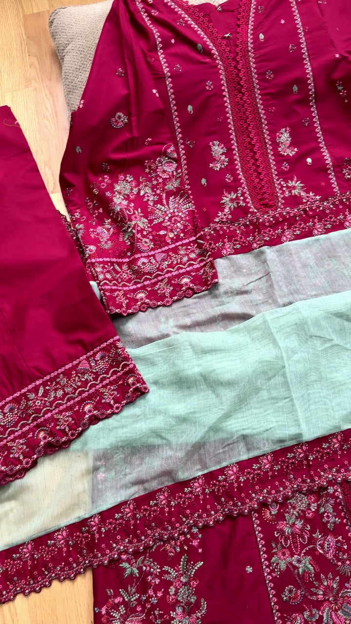 HUSSAIN REHAR LUXURY LAWN COLLECTION 2025 MAHOGANY