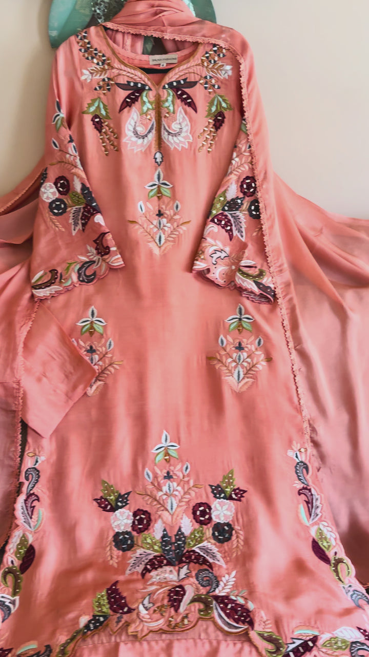APPLIQUE EMBROIDERED SILK KAFTAN SFKF44