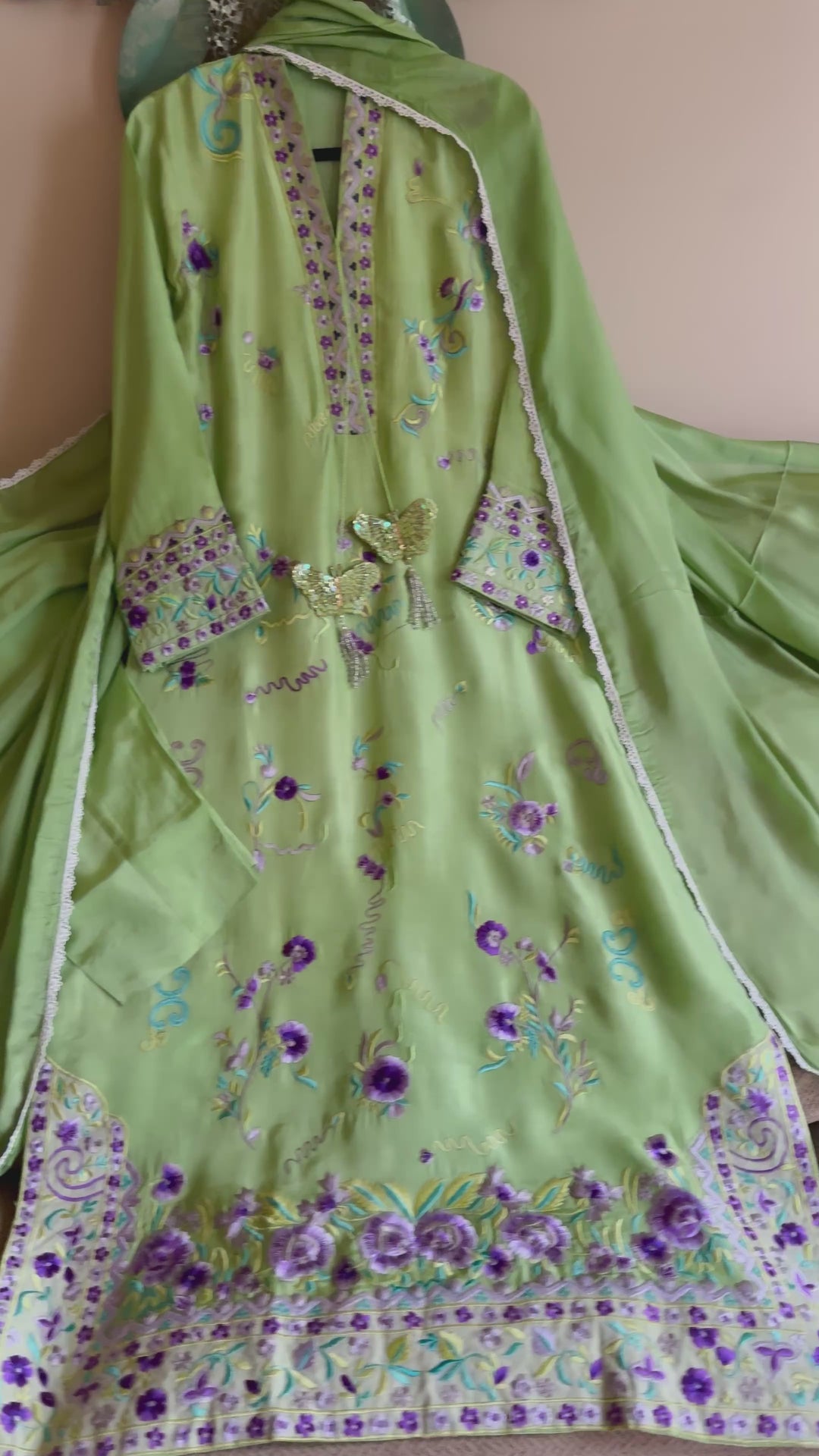 APPLIQUE EMBROIDERED SILK KAFTAN SFKF48
