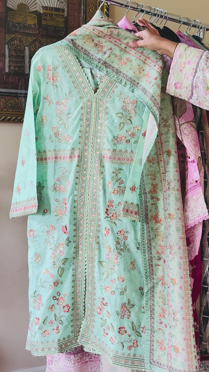 EMBROIDERED CASUAL WEAR LAWN 3-PC SUITS CWSF34