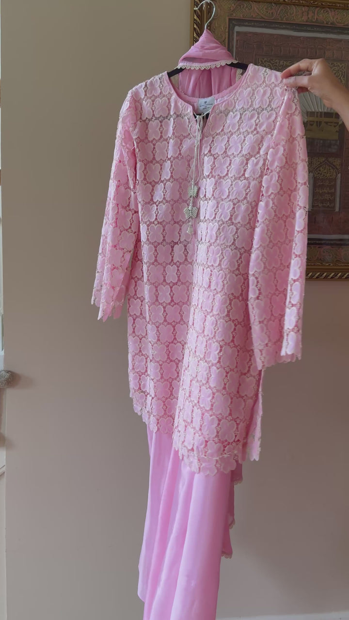 GRIP CROSHET SET WITH BOX PLEATED SILK PANTS GRSF02